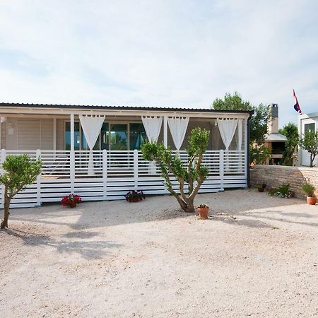 Camp San Antonio Hotel Biograd Na Moru Buitenkant foto