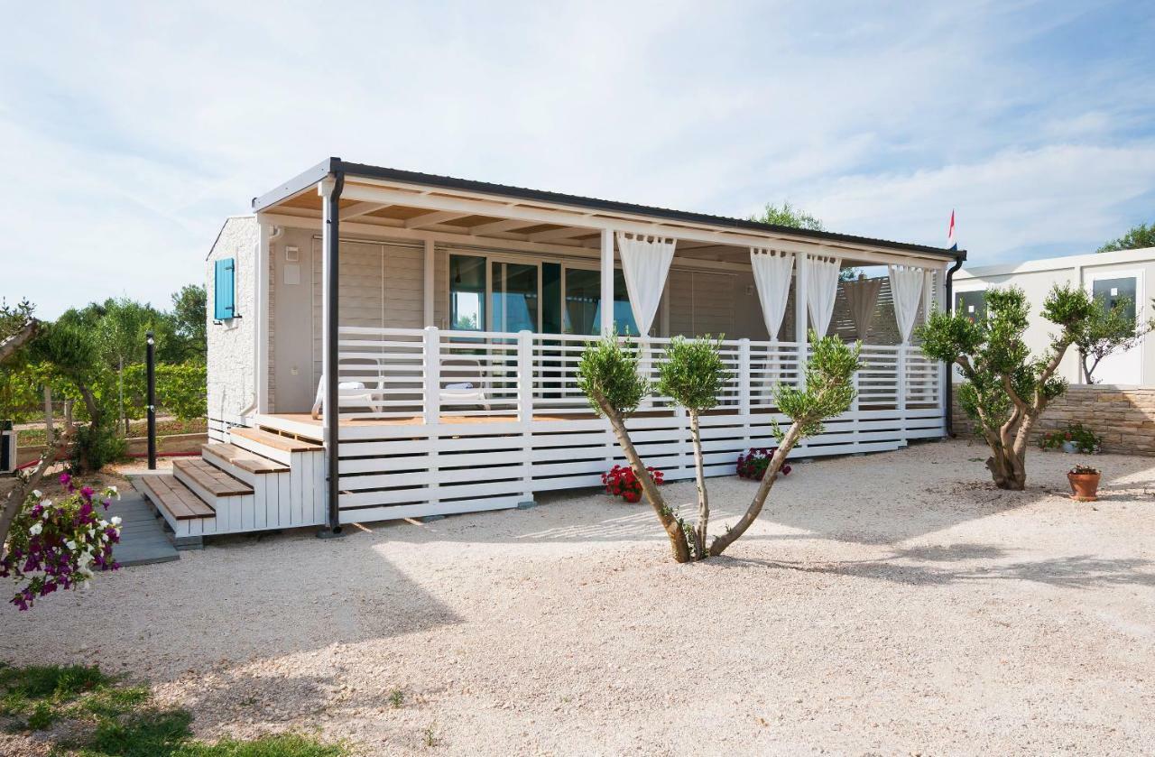 Camp San Antonio Hotel Biograd Na Moru Buitenkant foto