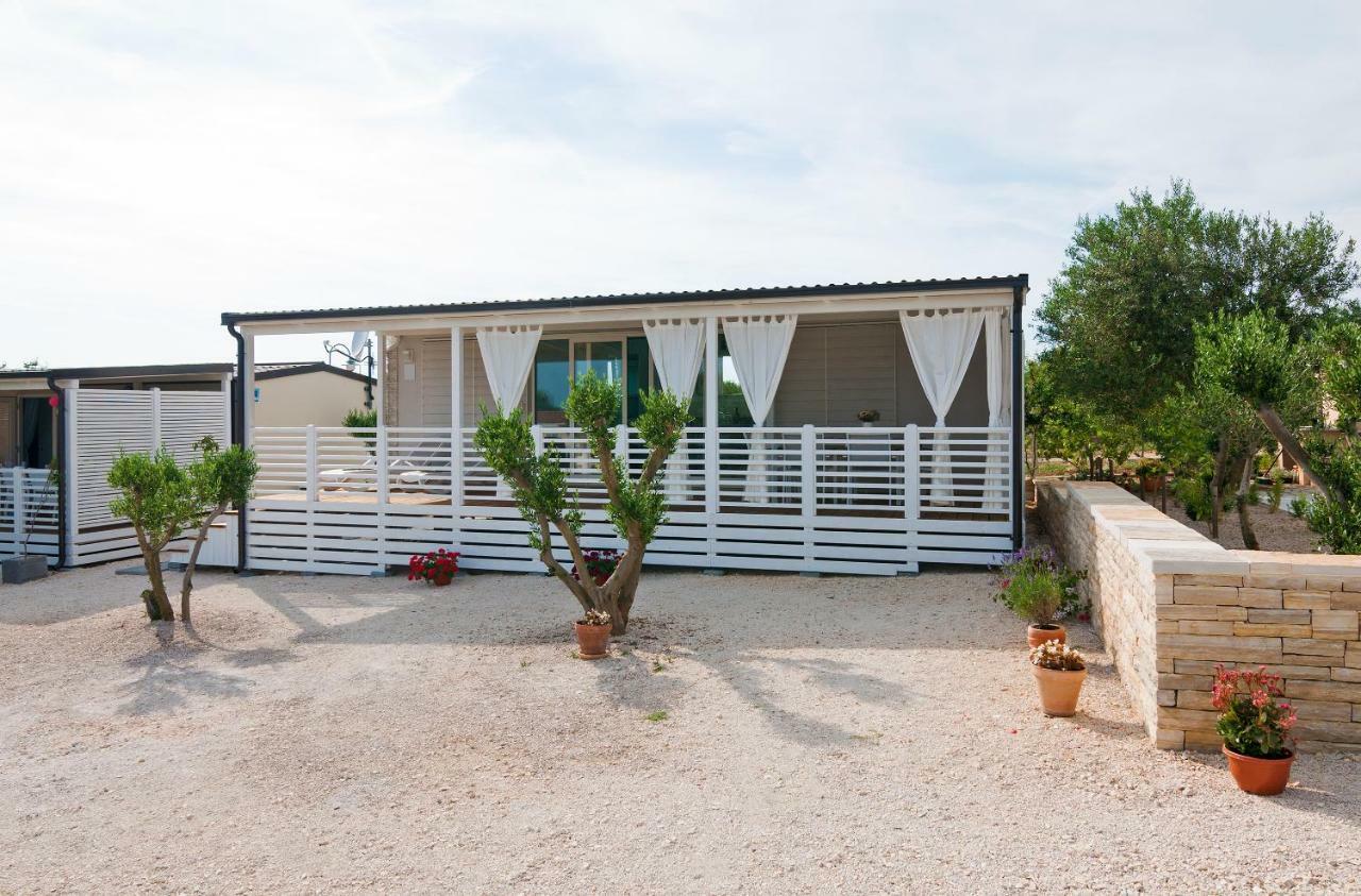 Camp San Antonio Hotel Biograd Na Moru Buitenkant foto